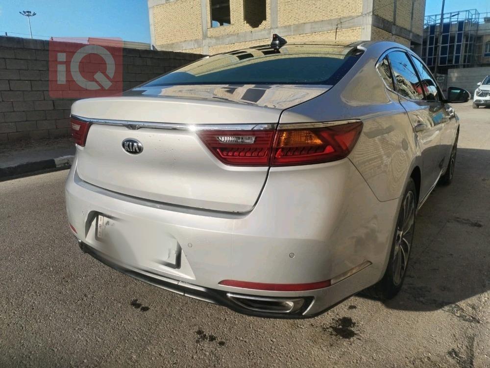 كيا كادينزا